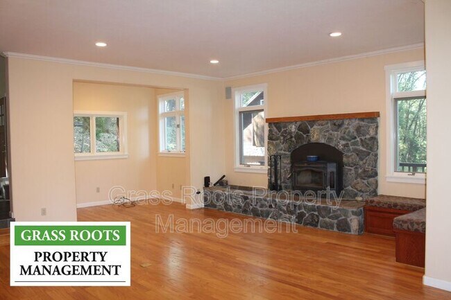 Building Photo - 16600 Bush Rd