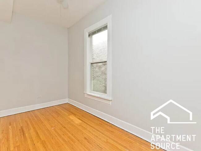 Foto del edificio - 858 N Paulina St