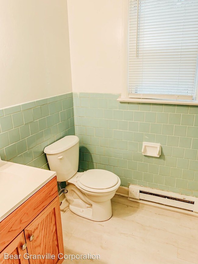 Building Photo - 3 br, 1 bath House - 12 E 34th St