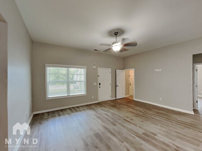 Foto del edificio - 173 Waters Edge Pkwy