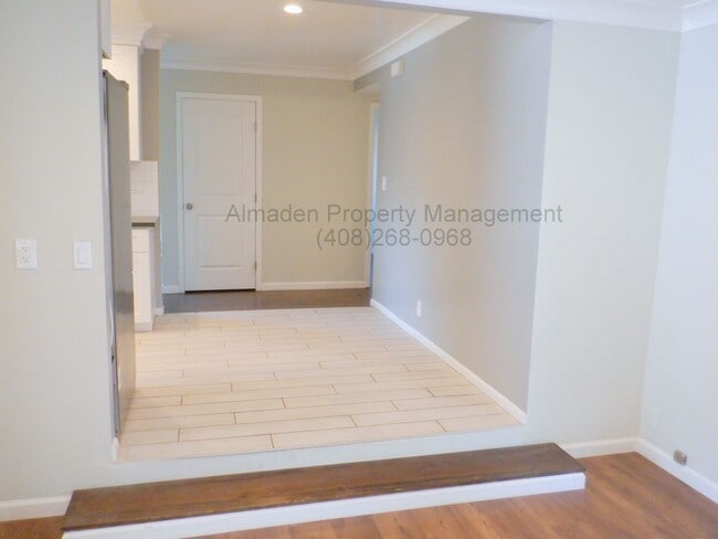 Building Photo - Remodeled Home in Great Location w/ Award ...