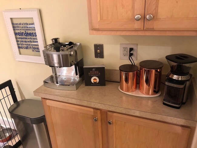 Photo - 5105 E North St House