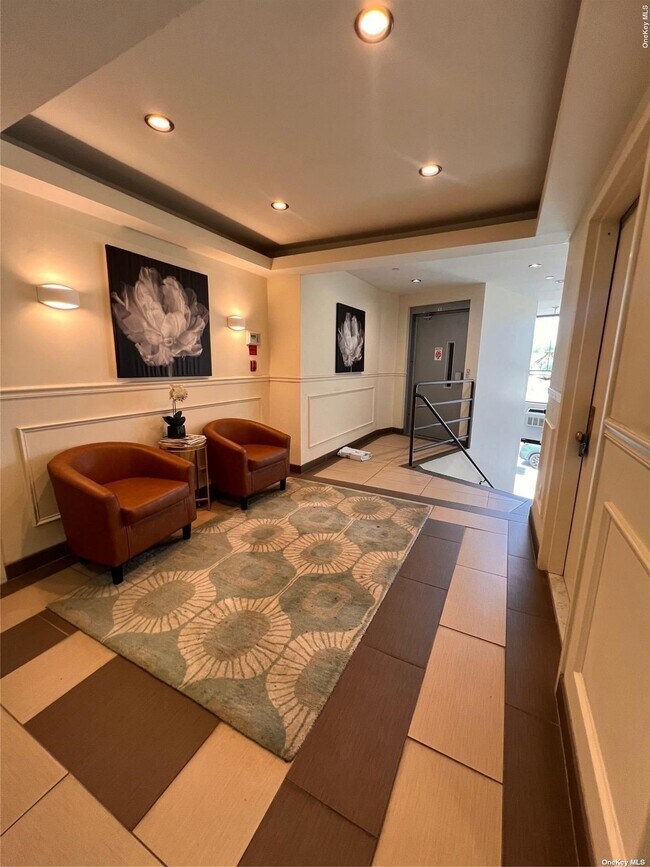Foto del edificio - 13546 Grand Central Pkwy