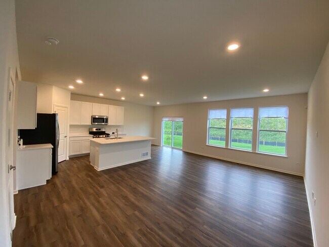 Building Photo - 25605 SpringView Dr