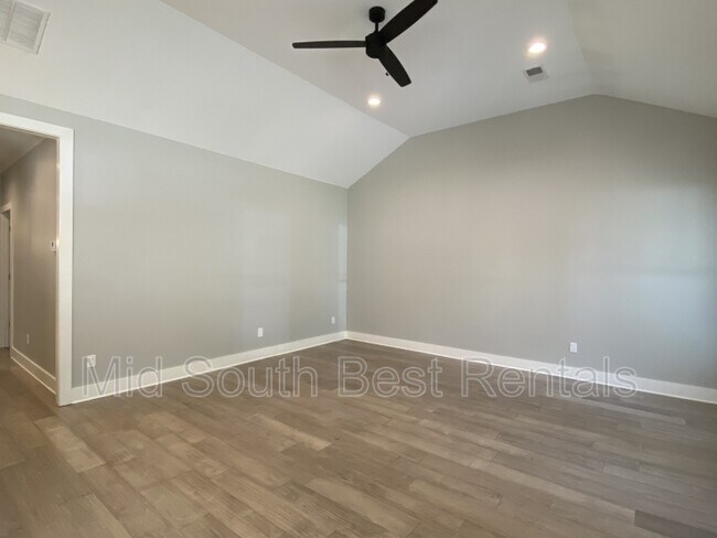 Foto del edificio - 3573 Douglass Ave