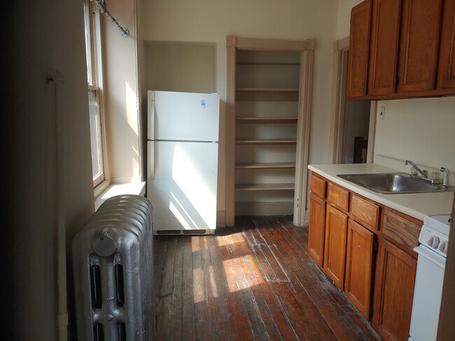 2nd kitchen 3rd floor - 4719 Hazel Ave