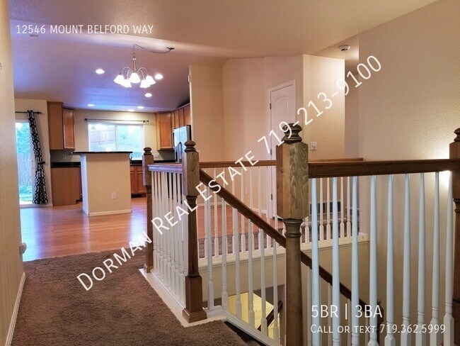 Building Photo - Beautiful 5 bedroom, Meridian Ranch subdiv...