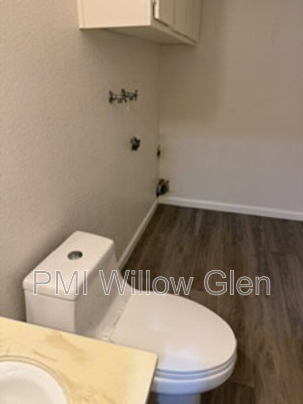 Foto del edificio - 7379 Tulare Hill Dr