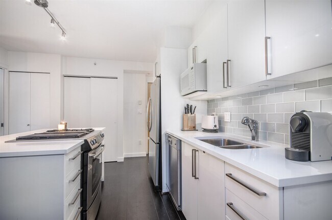 Photo du bâtiment - 1723 Alberni St