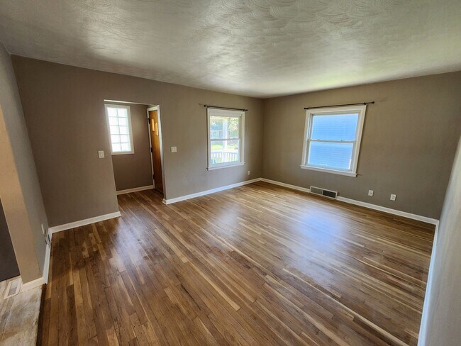 Foto del edificio - Great 3 Bedroom House