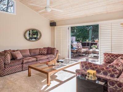 Foto del edificio - 3549 Lazarro Dr