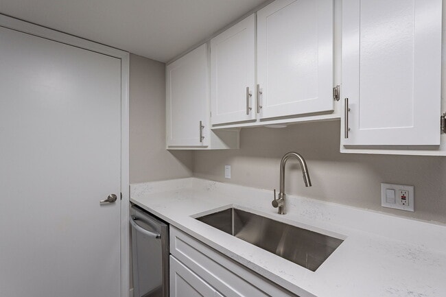 Foto del edificio - 4744 E Portland St