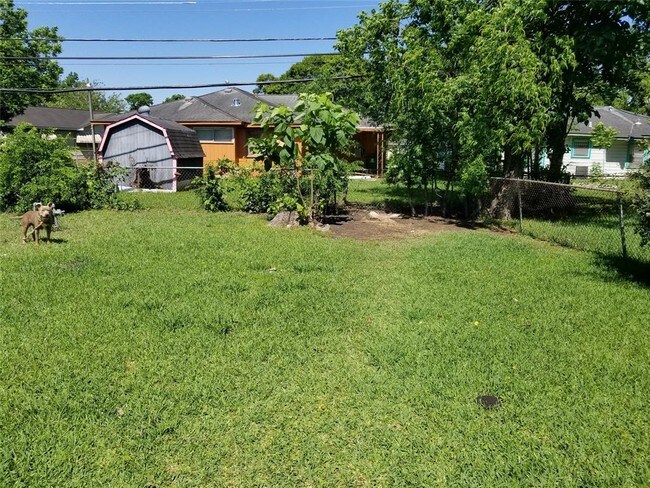 Building Photo - 10530 Rosehaven Dr