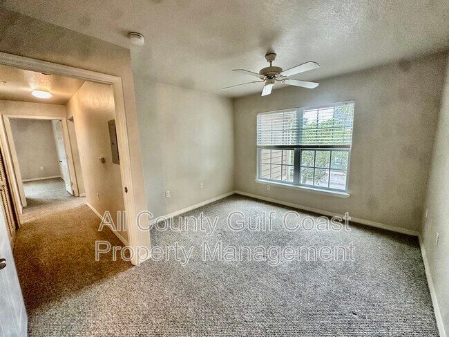 Foto del edificio - 5631 Rosehill Rd