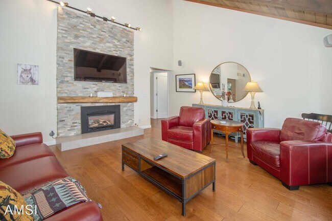 Building Photo - 4 br, 2 bath House - 90 Oakland Ave