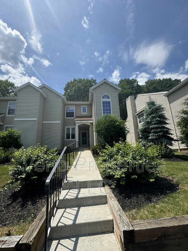 5213 Forest Point Dr S Unit 5213 Forest Point Dr., Clifton Park, NY