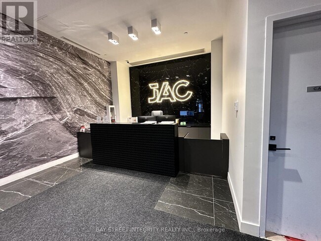 Photo du bâtiment - 308 Jarvis St