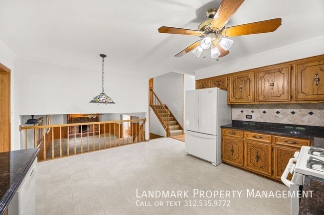 Foto del edificio - 14518 S Golden Oak Dr