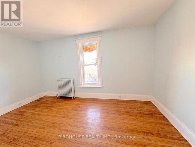 Photo du bâtiment - 23 Cambridge St S