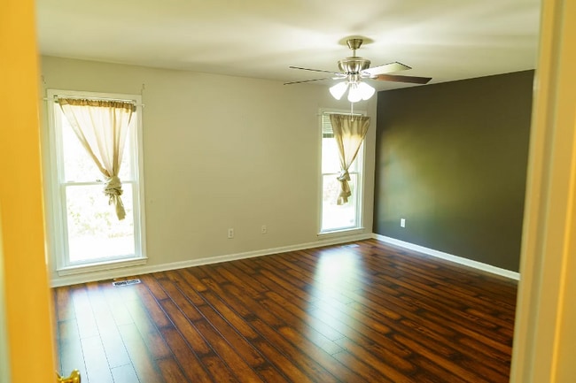 Foto del edificio - 9901 Head Farm Rd