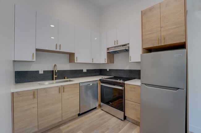 Interior Photo - The Leland I