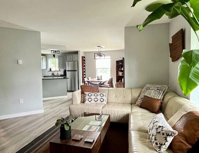 Foto del edificio - 3715 South 182nd Street, Unit A104