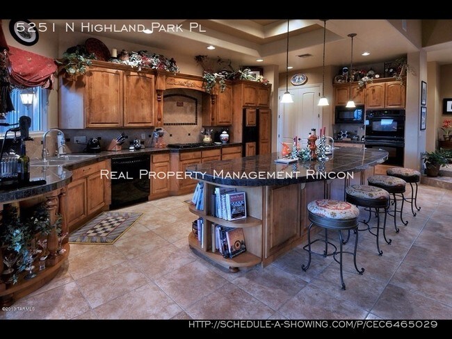 Building Photo - 5251 N Highland Park Pl