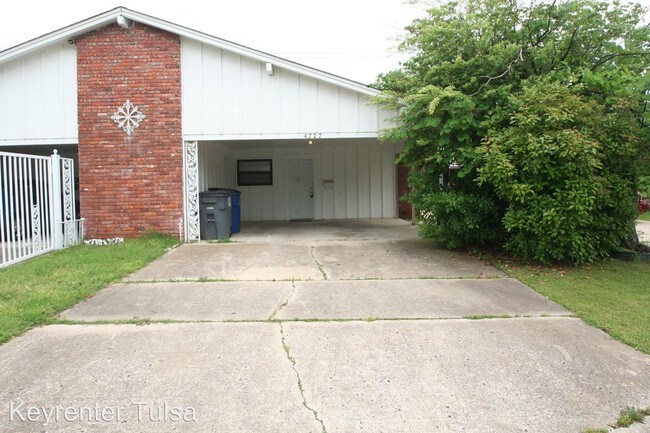 Building Photo - 4725 S Granite Pl