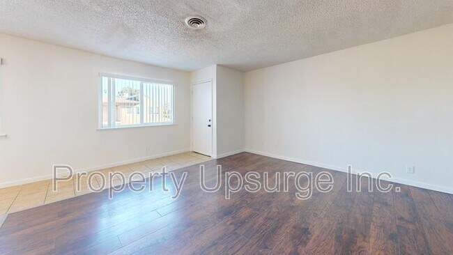 Foto del edificio - 1340 Hobart Dr