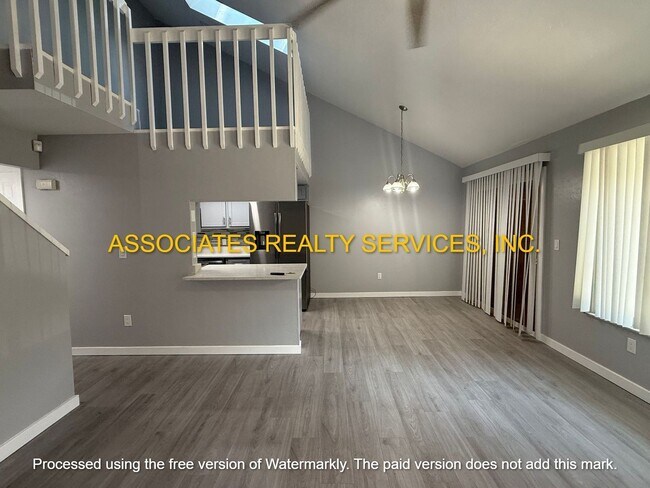 Foto del edificio - MUST SEE!!! 2BED/2BATH FULLY REMODELED UNIT IN GREENLEAF!!! FENCED BACK YARD!!!