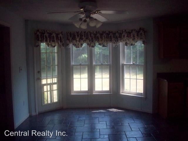 Building Photo - 4 br, 2.5 bath House - 4 Chelsea Court