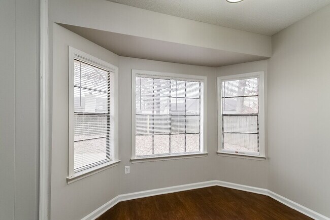 Building Photo - 7371 Hollorn Ln