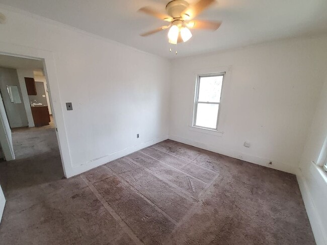 Foto del edificio - NO SECURITY DEPOSIT REQUIRED! One Bedroom Apartment in Kingston!