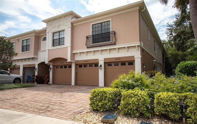 Foto del edificio - 7231 Hamilton Rd