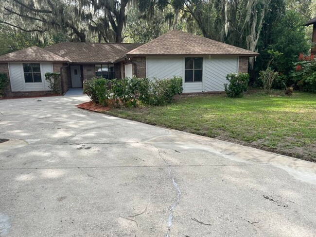 Building Photo - Beautiful Home in Julington Creek Landing!