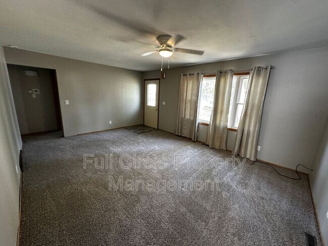 Building Photo - 7116 S 71st Ave