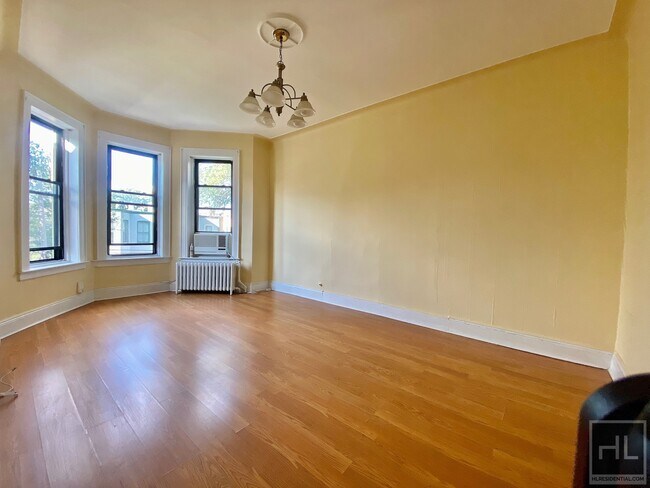 Foto del edificio - MADISON STREET / Ridgewood