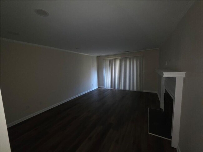 Foto del edificio - 76 Willowick Dr