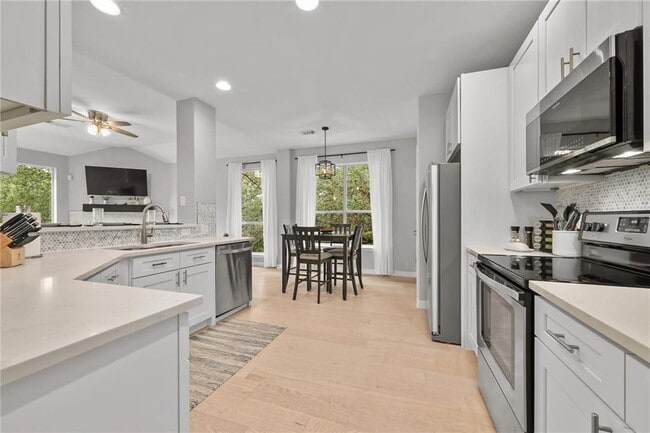 Building Photo - 4105 Canyon Glen Cir
