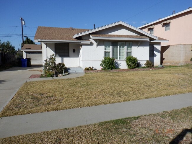 Building Photo - Single story 3 bedroom House