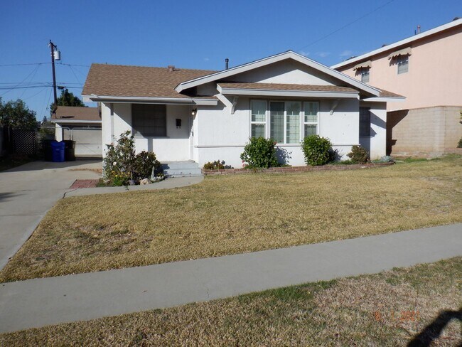 Foto del edificio - Single story 3 bedroom House
