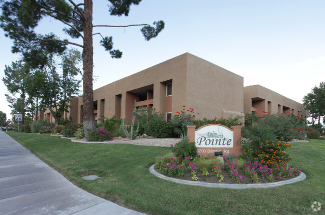 Foto del edificio - Palm Springs Pointe