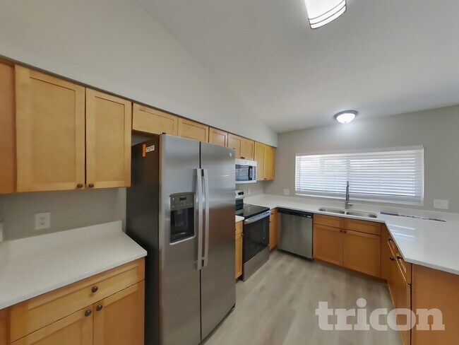 Foto del edificio - 10717 West Campbell Ave