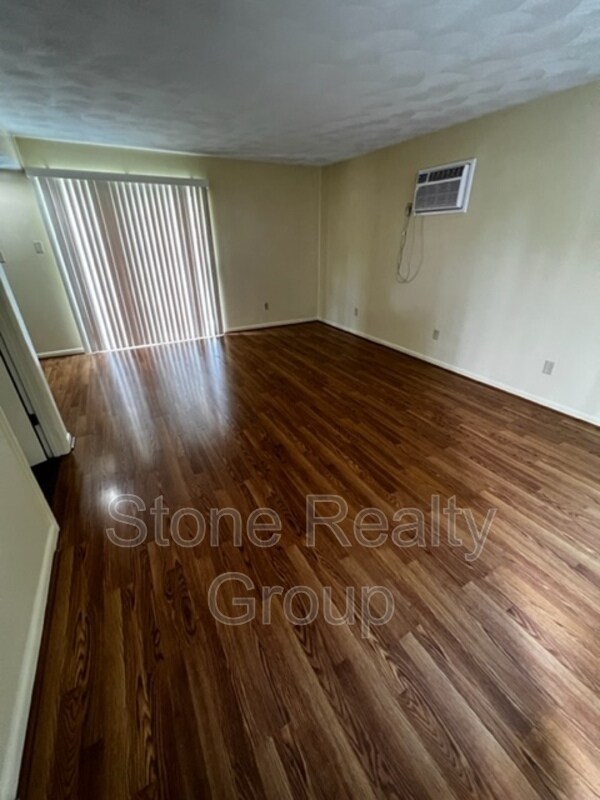 Foto del edificio - 2526 E Dexter Ave