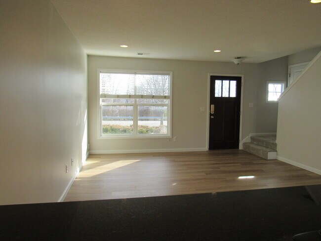 Building Photo - 5950 Valley Dr
