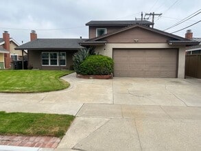 Building Photo - 8141 Kingfisher Dr