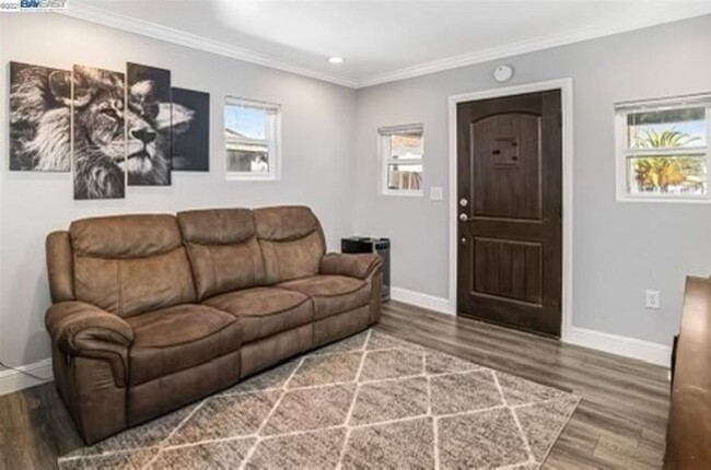Building Photo - Stunning remodeled 1 Bedroom Livermore dol...