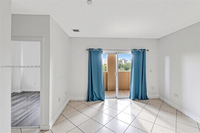 Foto del edificio - 2280 SW 32nd Ave