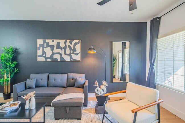 Foto del edificio - 7900 E Princess Dr