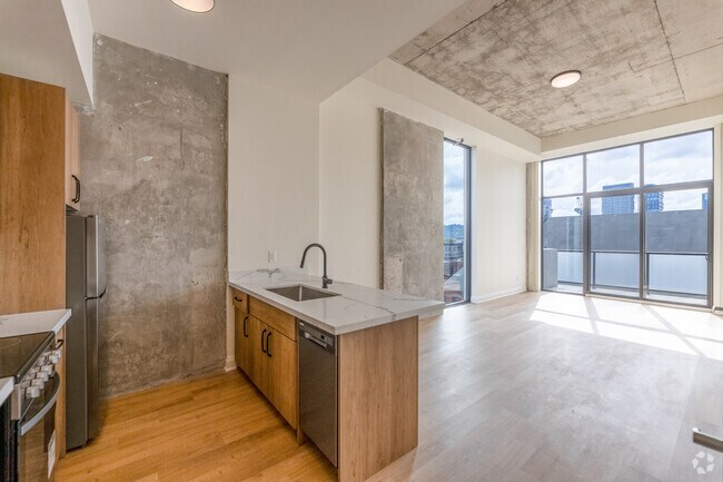 2BR, 2BA - 898SF - Cuisine/Salon - 11 Robert